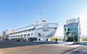 Cruise Hotel